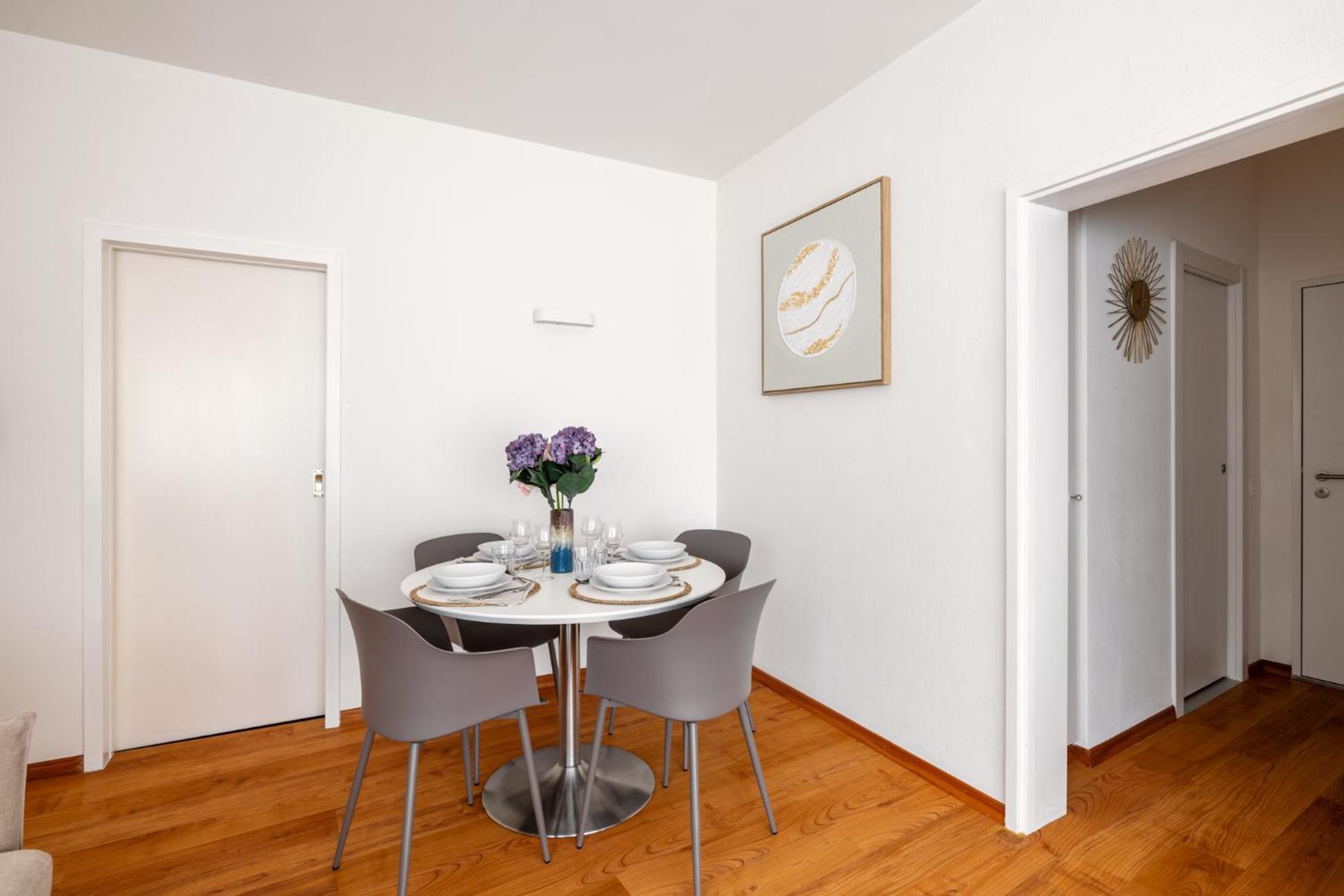 Lake Modern Suites - Free Parking Лугано Екстериор снимка